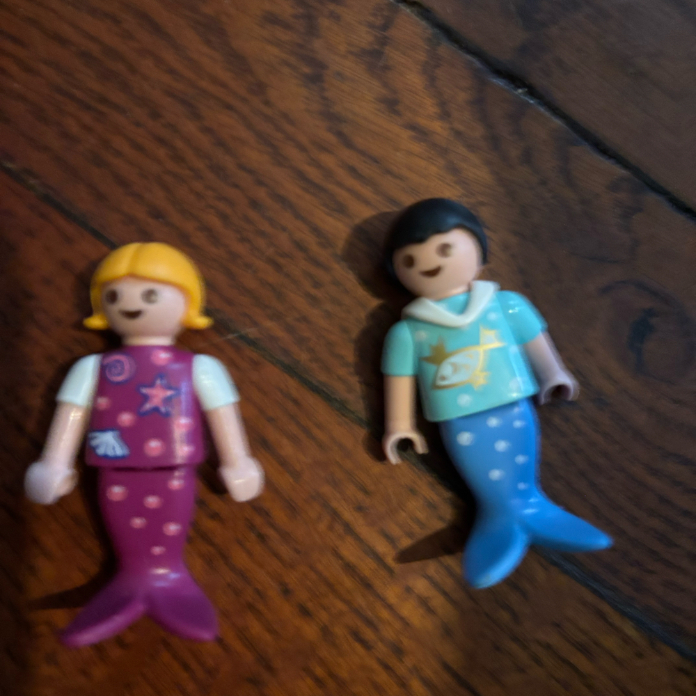Play mobile mermaids - Picture 1 of 1